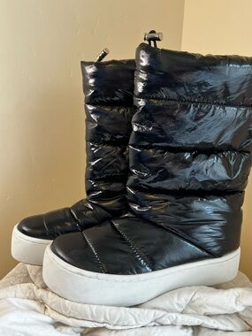 Black Puffer Platform Winter Boots